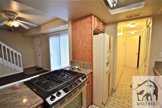 Primary Photo - Glamorous 3 Bedroom Willows Townhome
