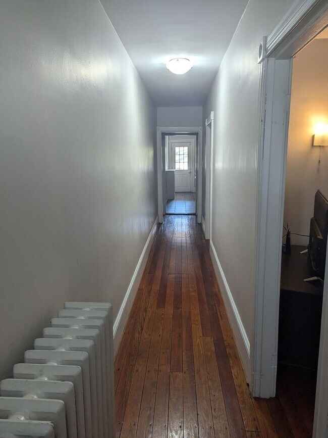 Building Photo - Beautiful Twin - Bala Cynwyd