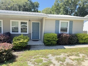 Building Photo - 116A Montrose Dr