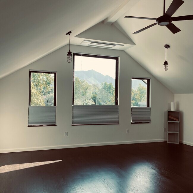 Building Photo - 4400 Osage Dr