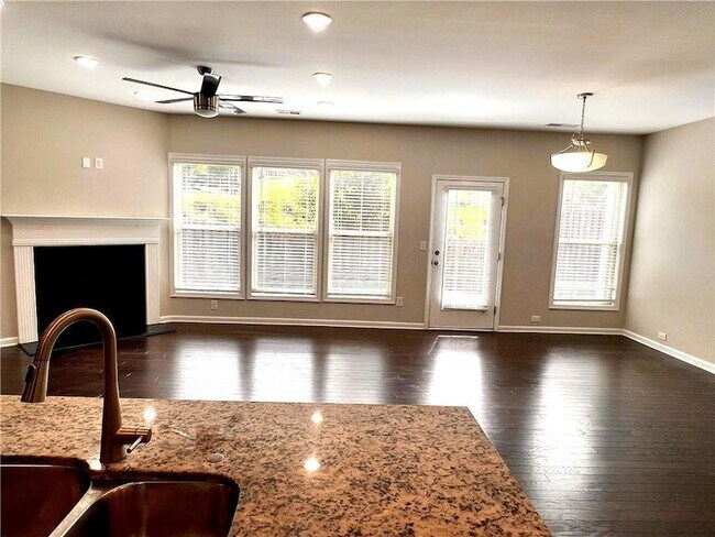 Foto del edificio - 4305 Bryton Trace Dr
