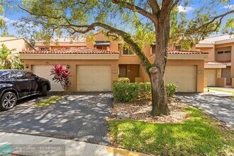 Building Photo - 640 N University Dr
