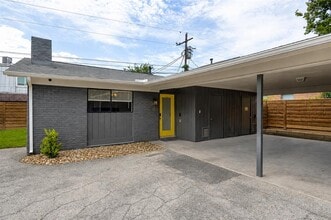 Building Photo - 2203 Ventura Dr