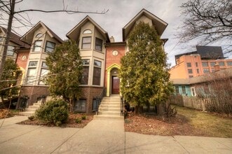 Building Photo - 1242 Labrosse St