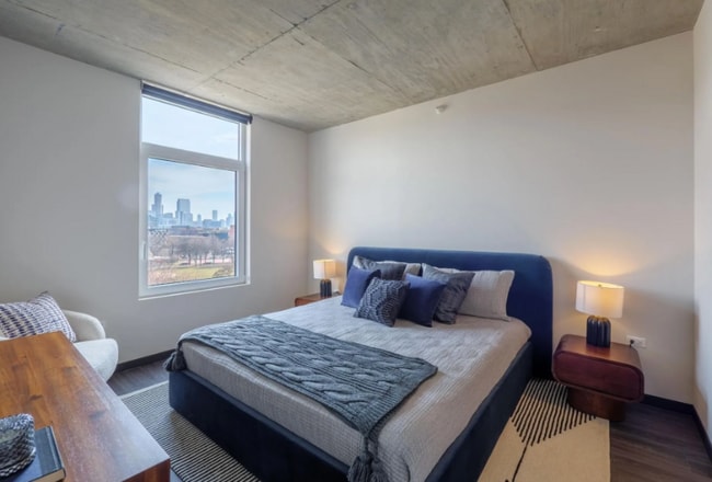 Foto del edificio - 1500 W Monroe St