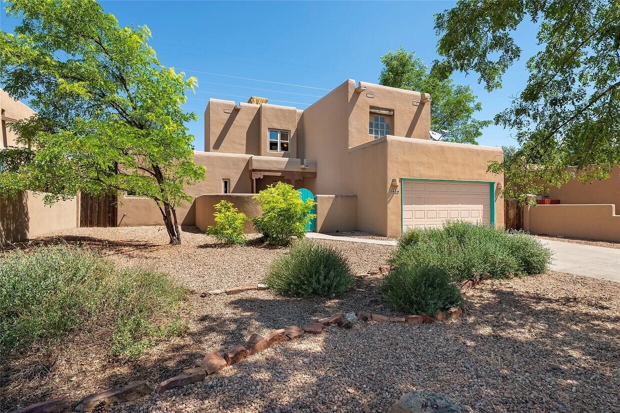 2829 Cliff Palace, Santa Fe, NM 87507 House Rental in Santa Fe, NM
