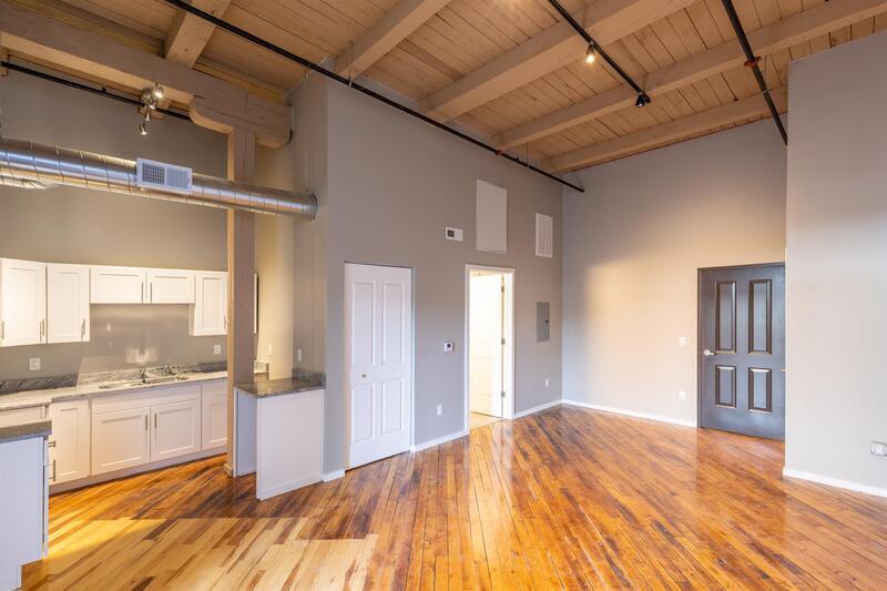 Primary Photo - 116 N 4th St