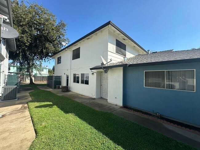 Foto del edificio - Water, Sewer, Garbage paid