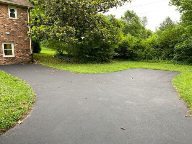 Building Photo - 2 bedroom in Whites Creek TN 37189