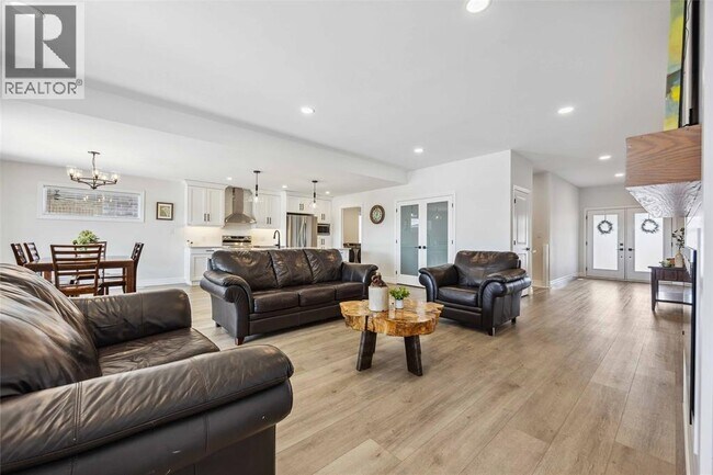 Photo du bâtiment - 640 Sweetbay Cres