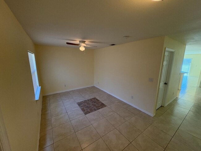 Building Photo - 772 Holmes Ave