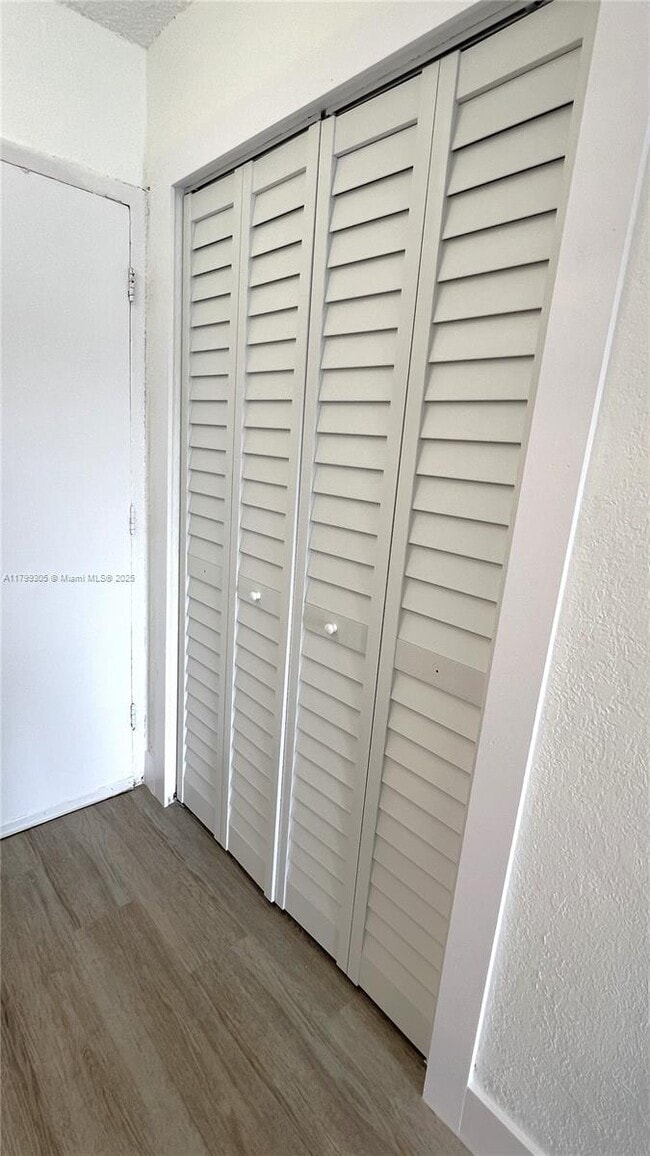Foto del edificio - 4550 NW 9th St