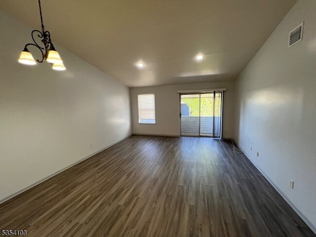 Foto del edificio - 1270 N Broad St