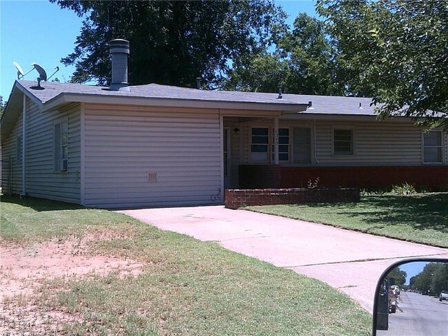 Foto del edificio - 1345 S Jefferson Dr