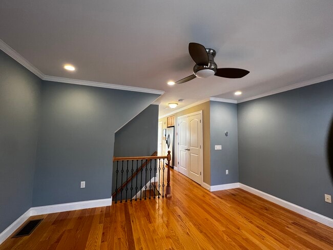 Building Photo - 54 Holton St