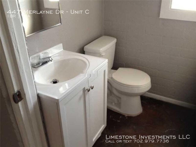 Building Photo - 447 E Merlayne Dr