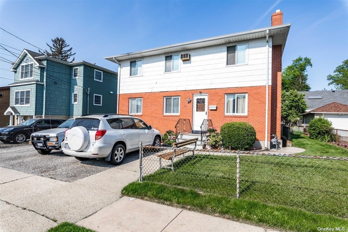 23 Sands Point Rd Unit 1, Port Washington, NY 11050 Apartment for