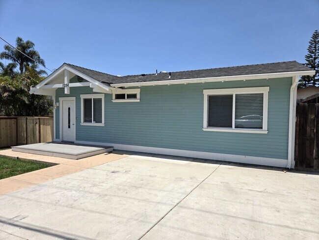 Foto del edificio - Adorable Beach-Close 2 Bedroom Bungalow in...