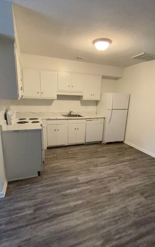 Foto del edificio - 1400 Gorman St. 1 Bedroom / 1 Bathroom ~ W...