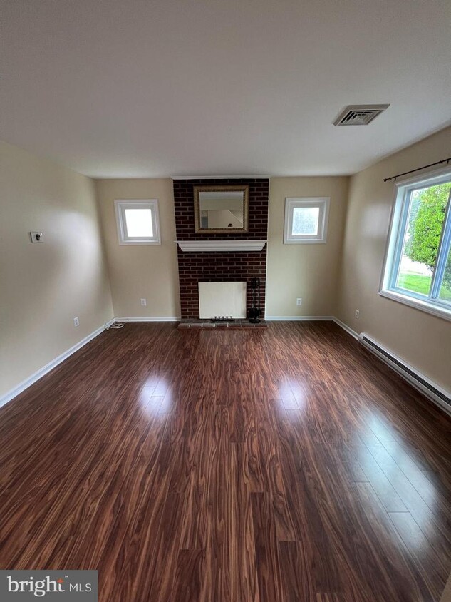 Foto principal - 943 Terrace Blvd