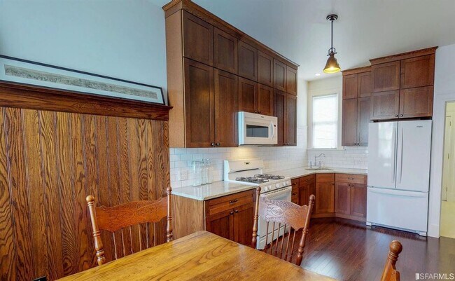 Kitchen - 328 Lexington St