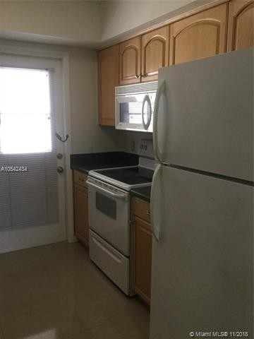 Building Photo - 2441 SW 82nd Ave