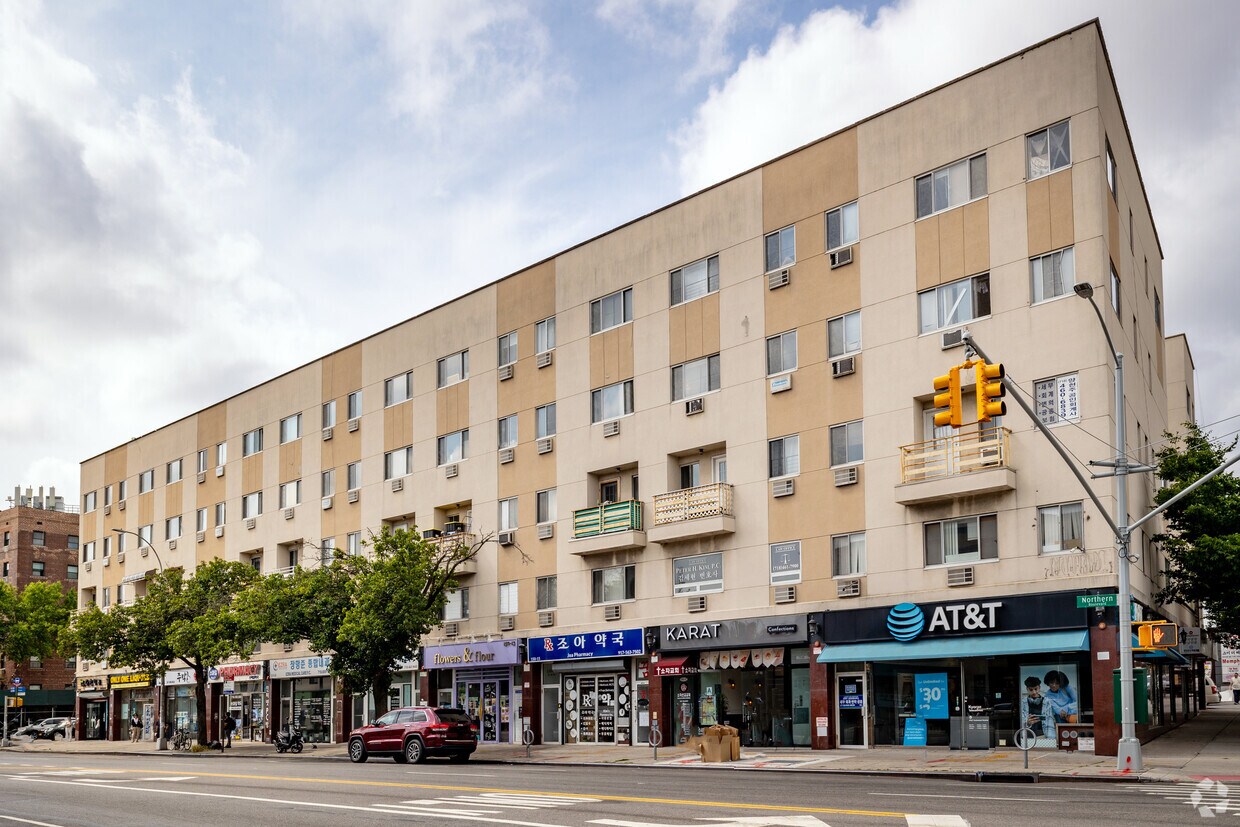 15007 Northern Boulevard - 150-07 Nothern Blvd