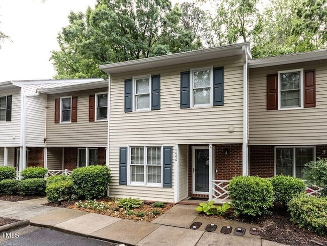 Building Photo - 4646 Fawnbrook Cir