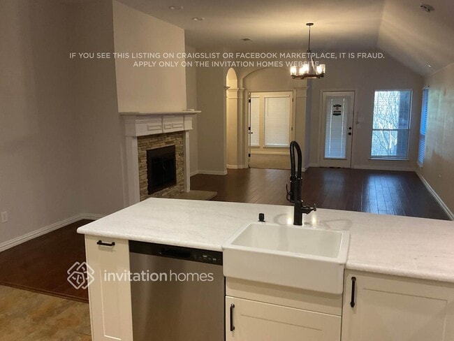 Building Photo - 3008 Crossridge Dr