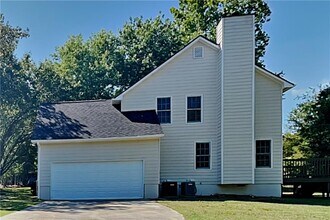 Building Photo - 2994 Brooks Dr