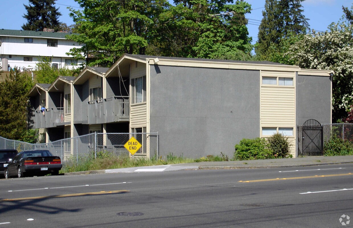 Building Photo - 6925 Rainier Ave S