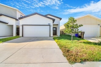 Building Photo - 2705 Kerria Ave Building Photo - 2705 Kerria Ave