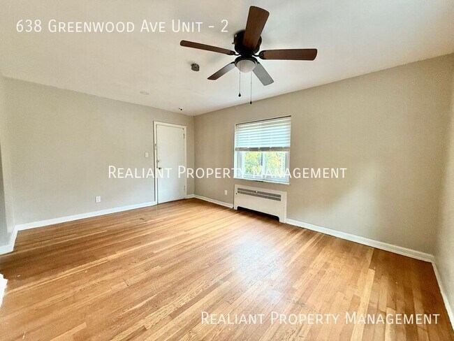 Foto del edificio - 638 Greenwood Ave