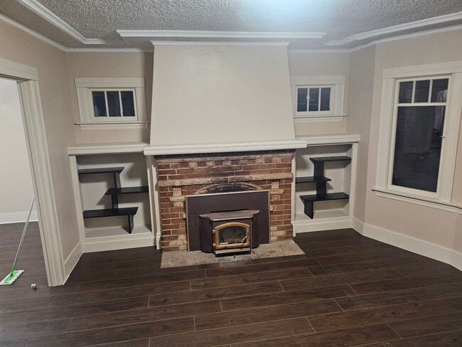 Living room - 9 Raleigh Ave