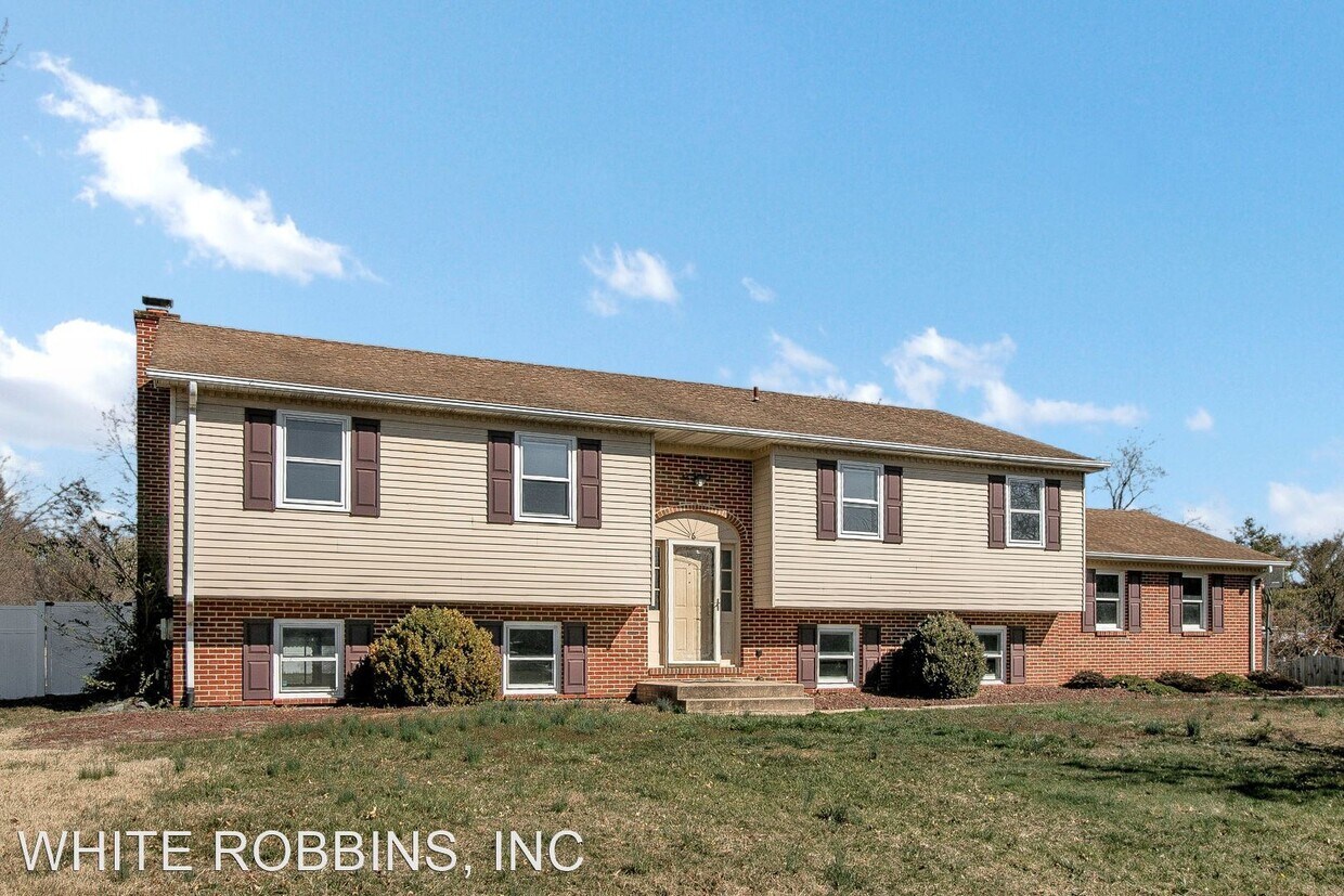 Foto principal - 3 br, 2.5 bath House - 6 Congress Drive