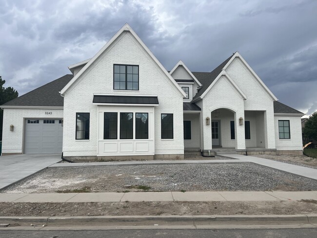 Building Photo - 3243 N 810 E