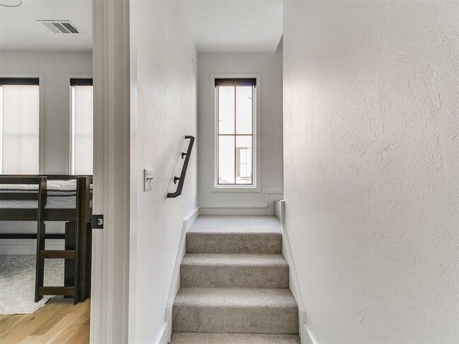 Foto del edificio - 920 Pedalers Ln