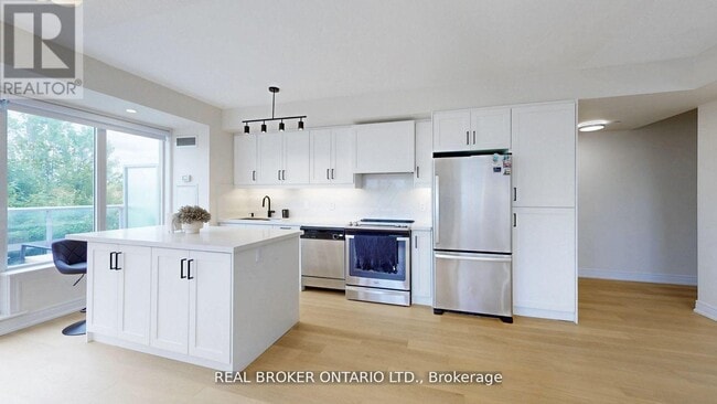 Building Photo - 701 Sheppard Ave W