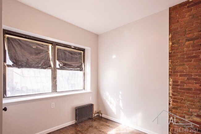 Building Photo - 37 Underhill Ave