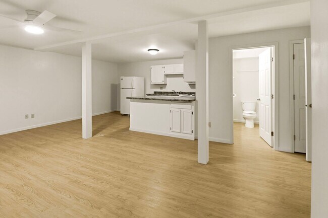 Foto del edificio - 836 Mountain View Rd