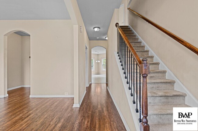 Building Photo - 11 Belhaven Dr