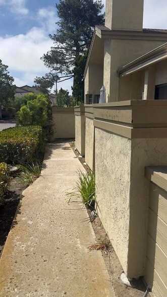 Building Photo - 3324 Caminito Eastbluff