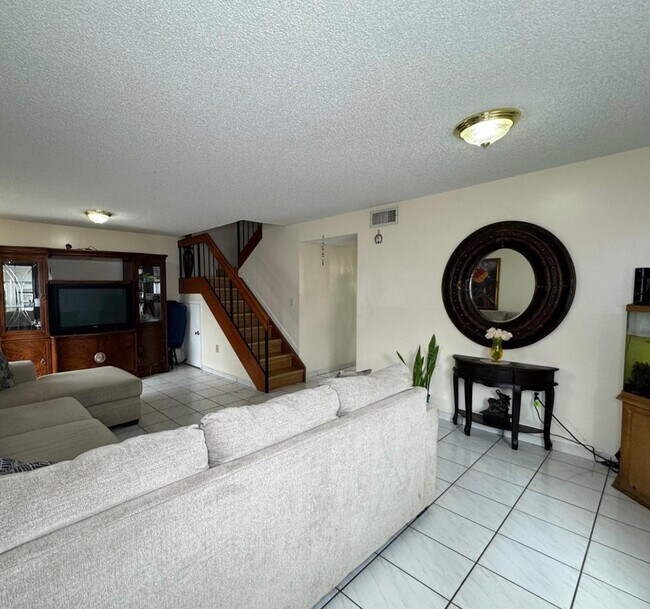 Foto del edificio - 5240 W 24th Ct