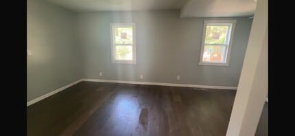 Building Photo - 254 Fleek Ave