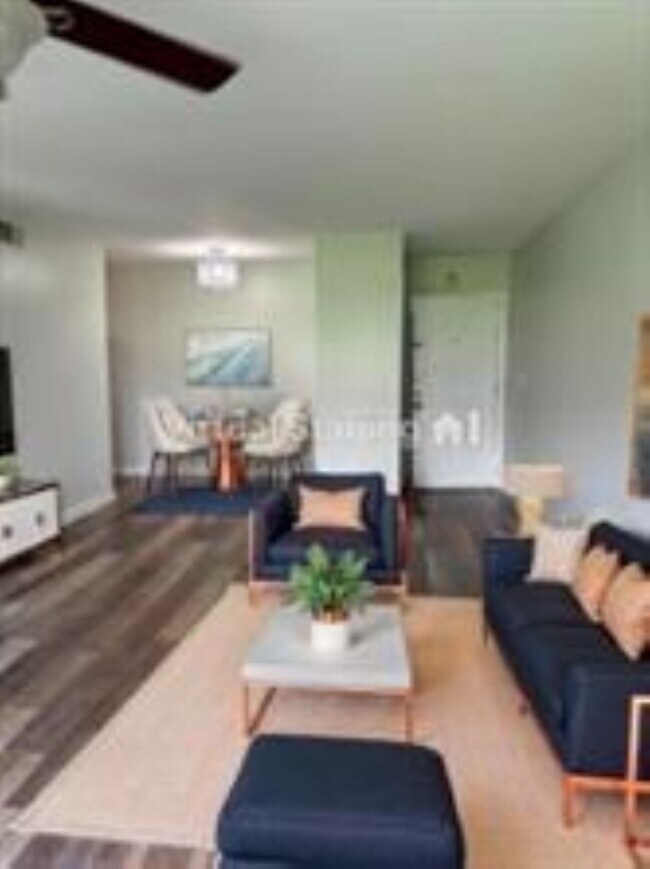 Foto del edificio - 9 NE 19th Ct
