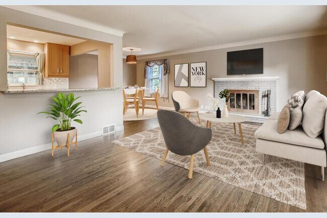 Building Photo - 780 Sextant Ave W