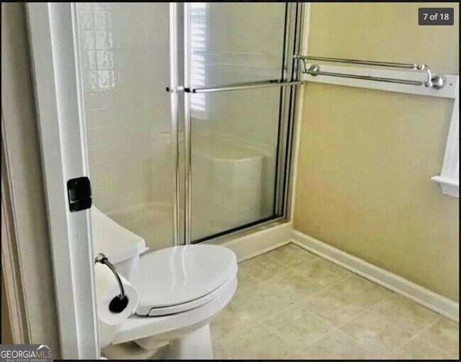 Foto del edificio - 2145 Highland Gate Dr