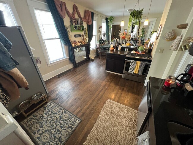 Foto del edificio - 506 E Locust St