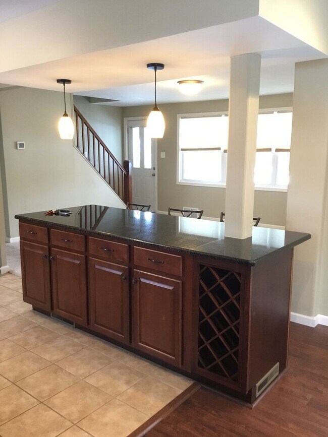 Foto del edificio - 4 br, 2 bath House - 214 E ROOSEVELT AVE
