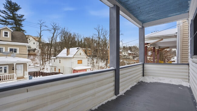 Building Photo - 19 Arnold St